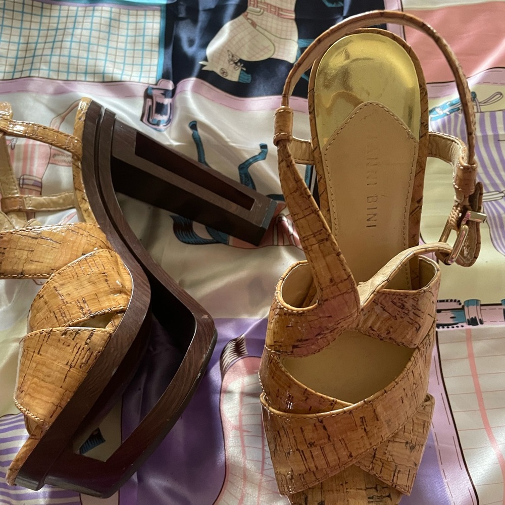Gianni Bini Faux Wood Heels